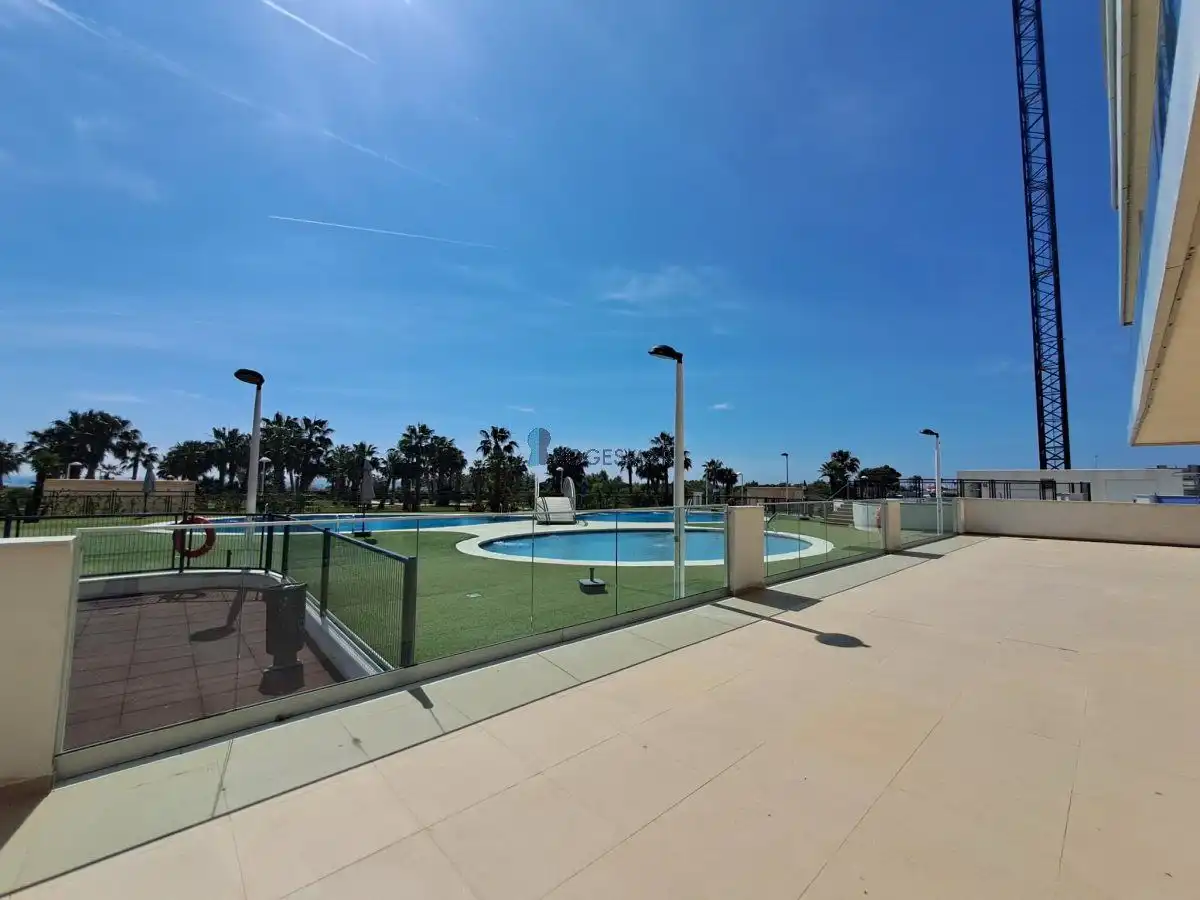 Piscina de Apartament en venda en Oropesa del Mar / Orpesa amb Aire condicionat, Calefacció i Terrassa