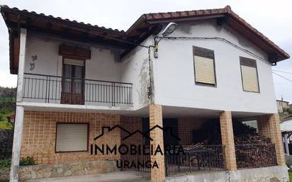 Vista exterior de Casa o xalet en venda en Guriezo amb Jardí privat, Terrassa i Traster