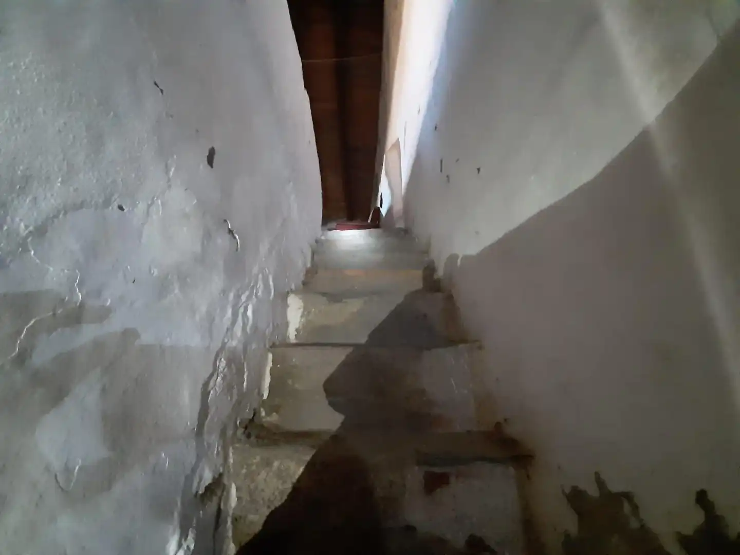 Houses for sale in Botija  with Private garden and Storage room