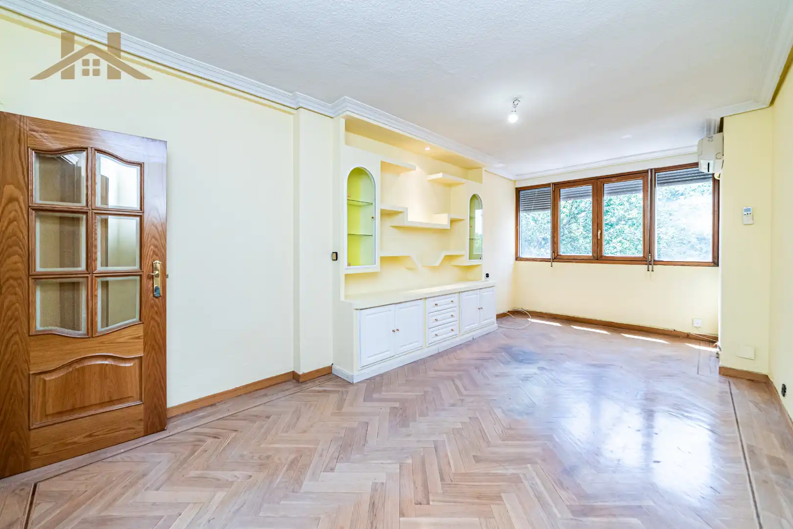 Sala de estar de Piso en venta en Móstoles con Aire acondicionado, Calefacción y Parquet