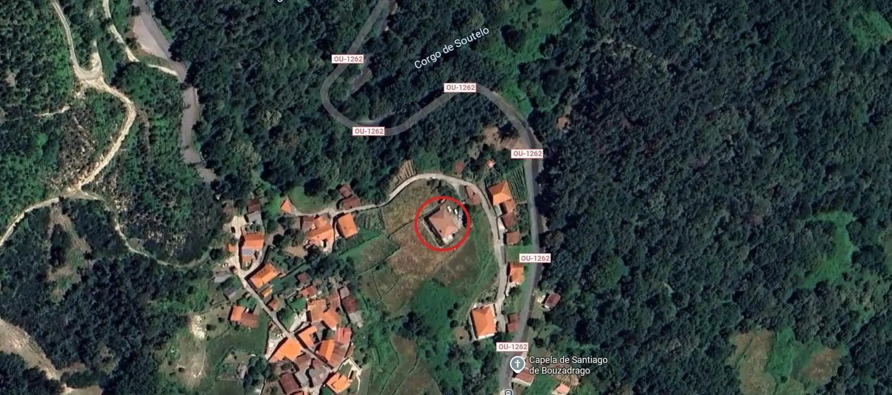 Casa o xalet en venda en Entrimo amb Jardí privat
