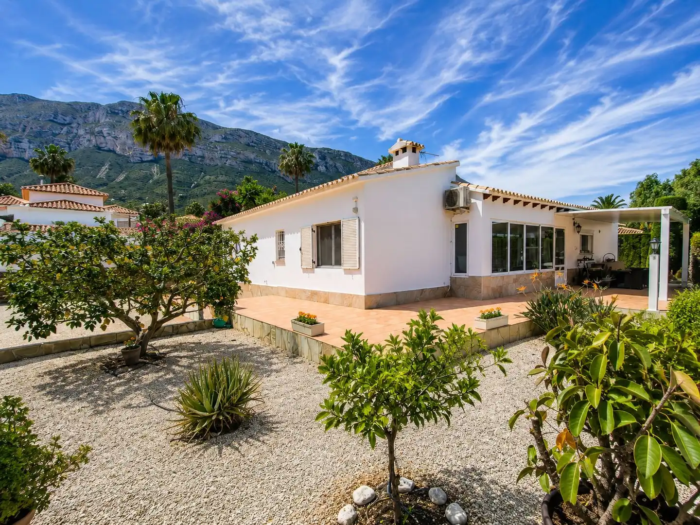 Villa con piscina in vendita a El Montgó, imagen 3