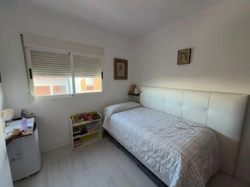 Habitación de Piso en venta en Valencia con Aire acondicionado y Balcón