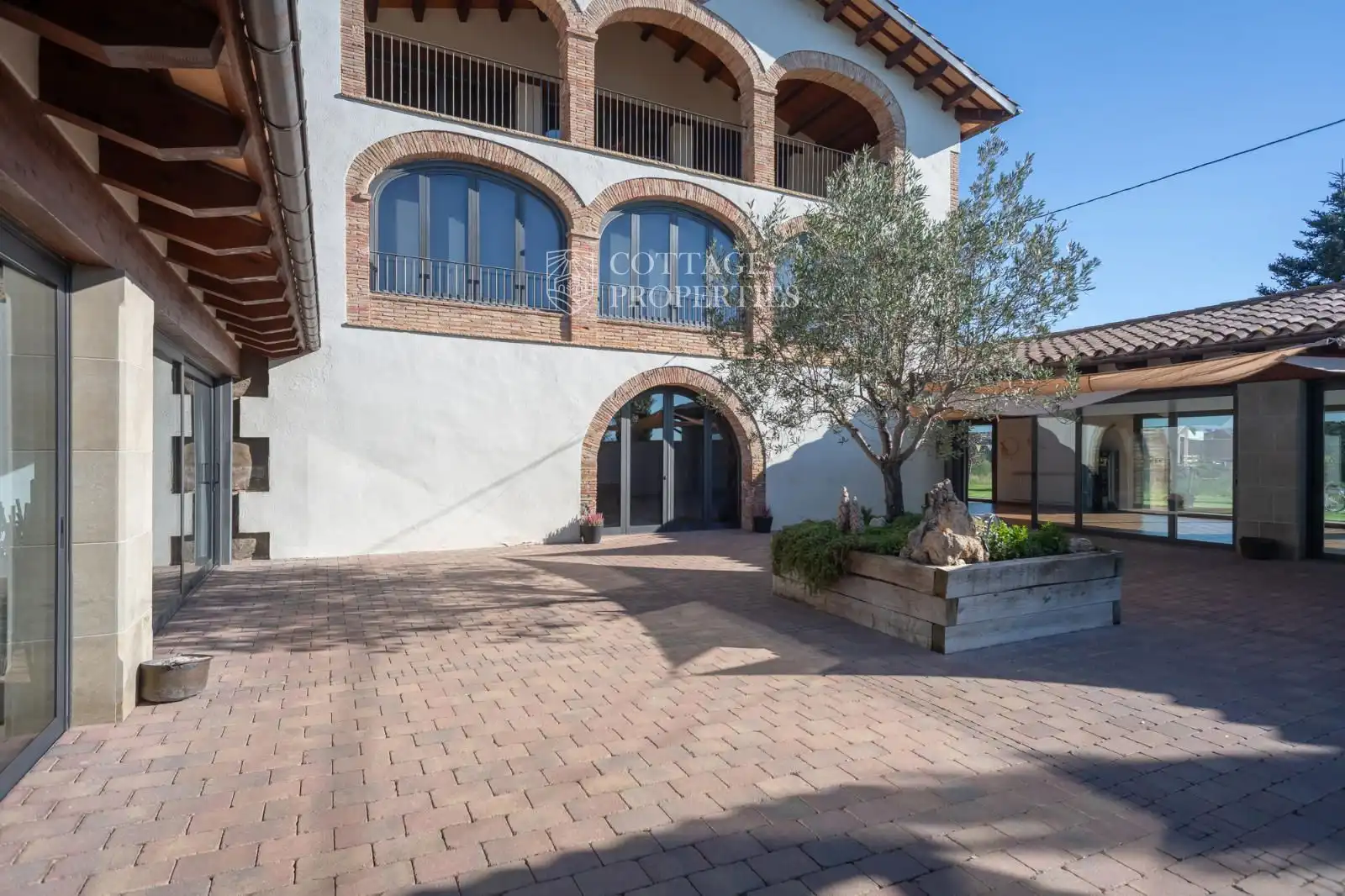 Vista exterior de Finca rústica en venta en Torelló con Terraza y Amueblado