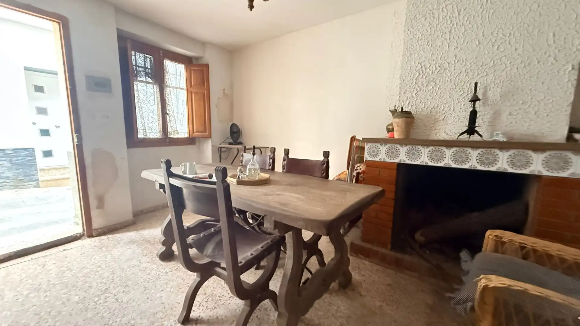 Esszimmer von Haus oder Chalet zum Verkauf in Montán mit Terrasse, Abstellraum und Möbliert