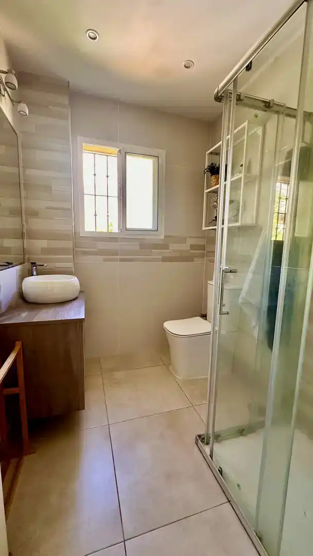 Bathroom of Flat for sale in Estepona  with Air Conditioner and Swimming Pool