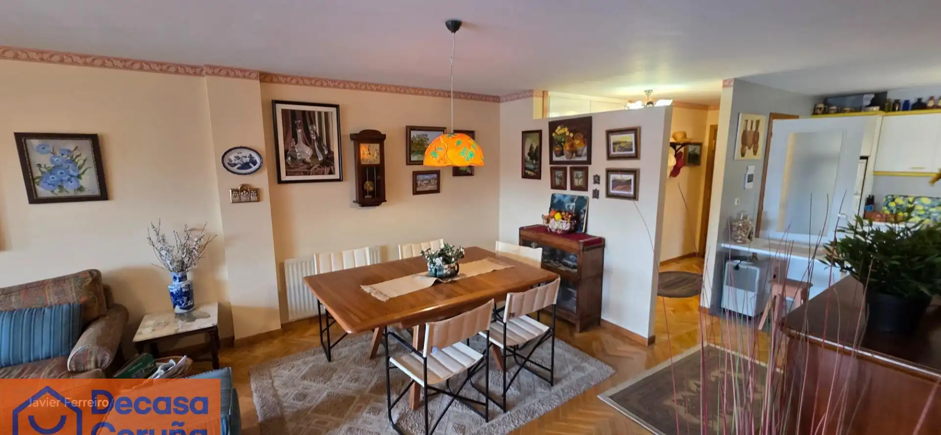 Comedor de Piso en venta en Oleiros con Calefacción, Terraza y Trastero