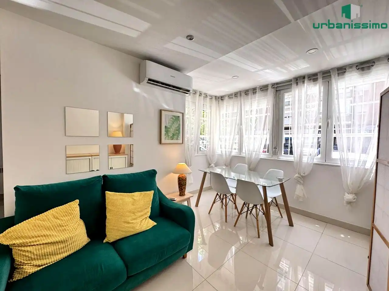 Living room of Apartments for rent in Madrid  with Air Conditioner, Heating and Furnished