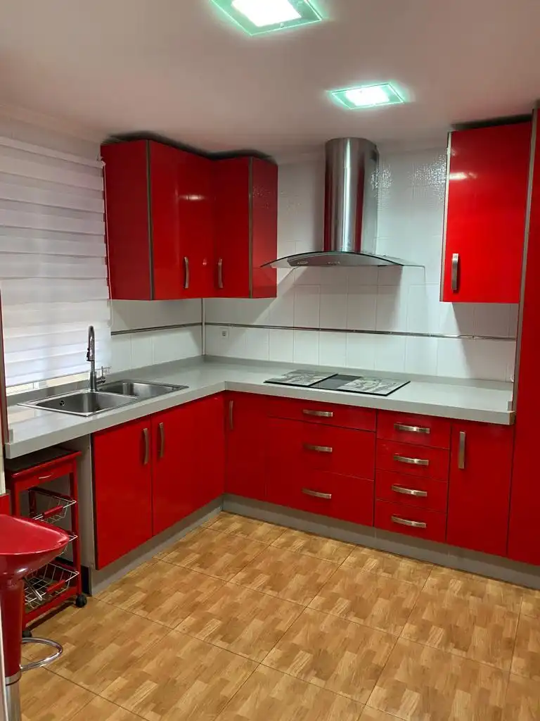 Cocina de Dúplex de alquiler en Dos Hermanas con Aire acondicionado y Se aceptan mascotas