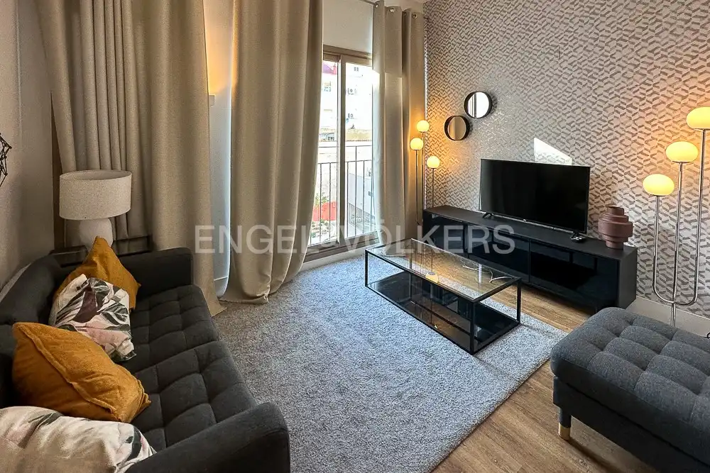 Sala d'estar de Pis de lloguer en Valencia amb Aire condicionat, Calefacció i Terrassa