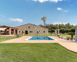 Exterior view of Country house for sale in Vilobí d'Onyar  with Terrace and Swimming Pool