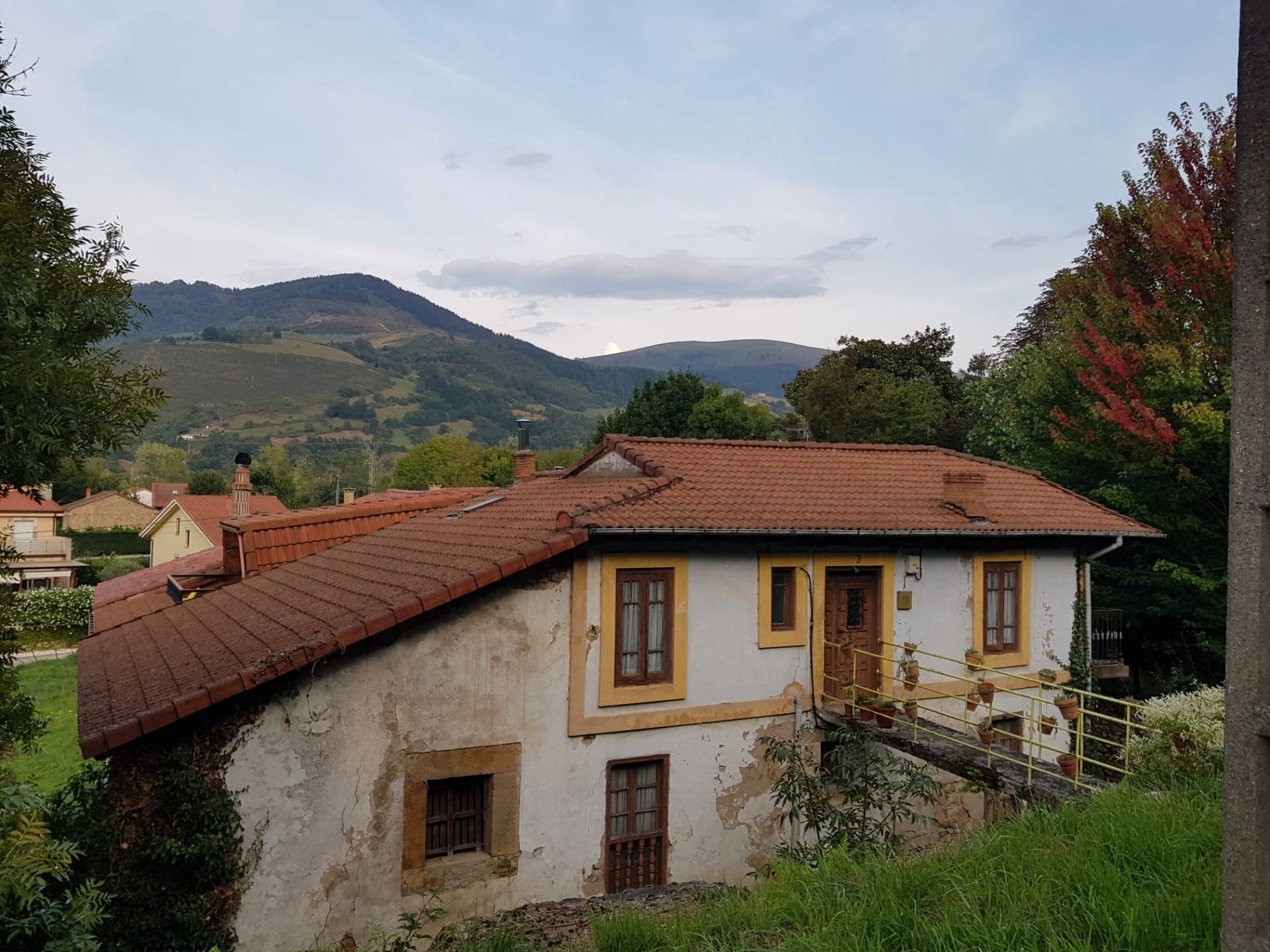 Exterior view of House or chalet for sale in Puente Viesgo  with Private garden and Balcony