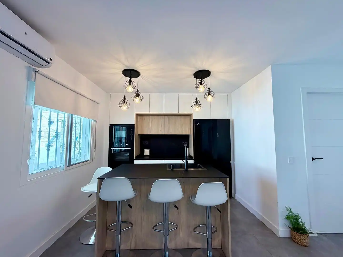 Cocina de Casa o chalet en venta en Roquetas de Mar con Aire acondicionado, Calefacción y Jardín privado