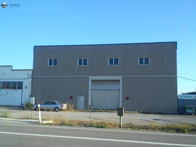 Nave industrial en Venta en Cervera