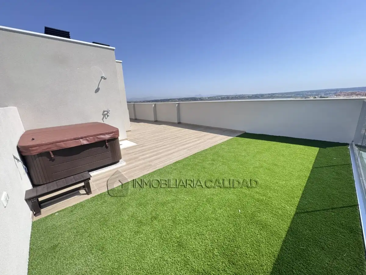 Terraza de Piso en venta en Santa Pola con Calefacción, Trastero y Piscina