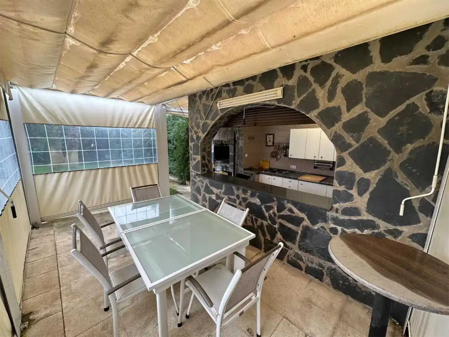 Terrasse von Wohnung zur Miete in Valverde de Leganés mit Klimaanlage, Privatgarten und Schwimmbad