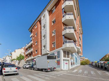 Locale commerciale in affitto a AV./ de la Pau