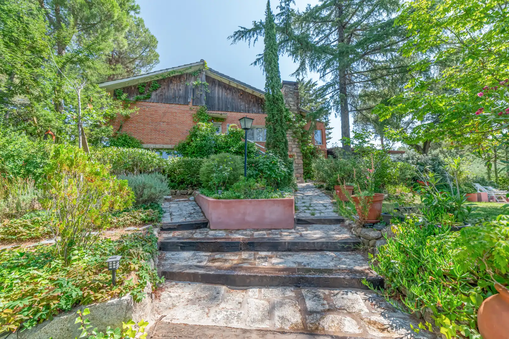 Jardí de Casa o xalet en venda en Valdemorillo amb Aire condicionat, Calefacció i Jardí privat