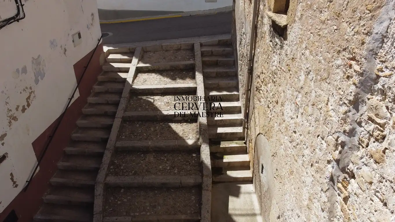 Vista exterior de Local en venta en Cervera del Maestre