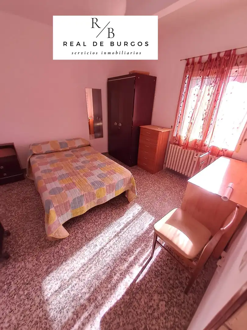 Habitación de Piso de alquiler en Valladolid con Calefacción, Terraza y Amueblado
