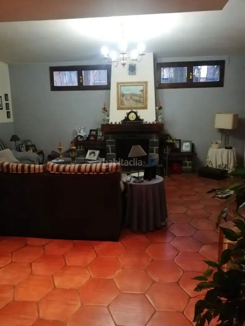 Casa amb piscina en venda a Calle Montes Universales 8, imagen 6