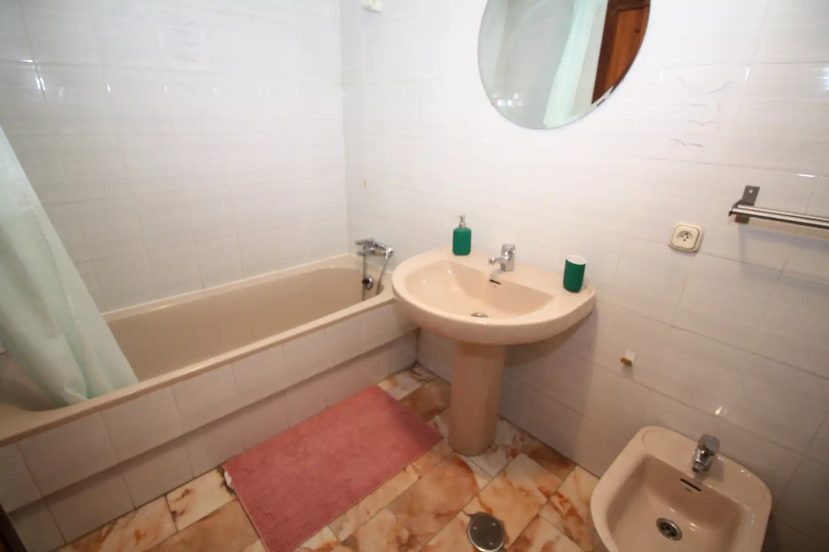 Bathroom of Flat for rent in Valladolid  with Heating, Parquet flooring and Furnished