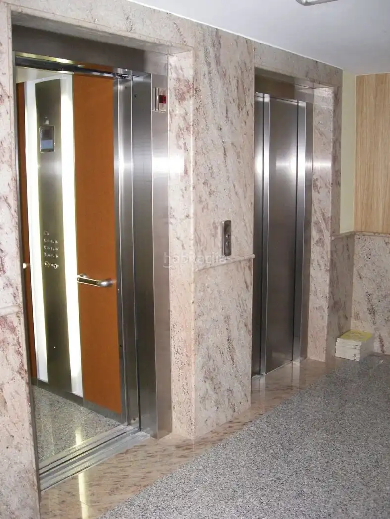 Flat with lift to rent in Travesía de Arteixo 349, imagen 3