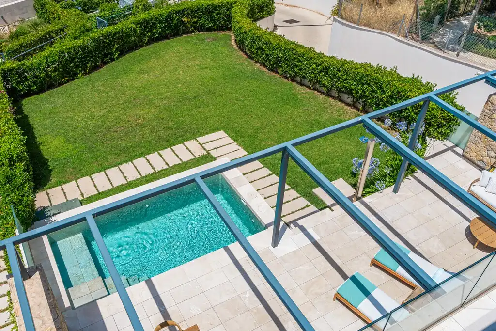 Swimming pool of Detached homes for sale in Calvià  with Air Conditioner, Private garden and Terrace