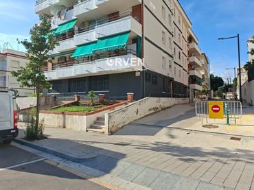 Local comercial en venda a BAIXADOR