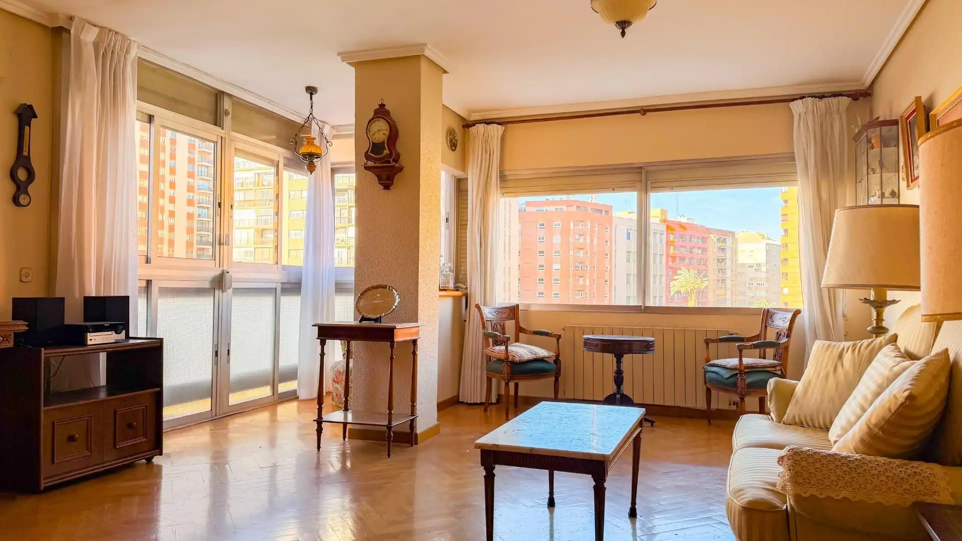 Wohnzimmer von Wohnung zum Verkauf in Valencia mit Klimaanlage, Heizung und Parkett