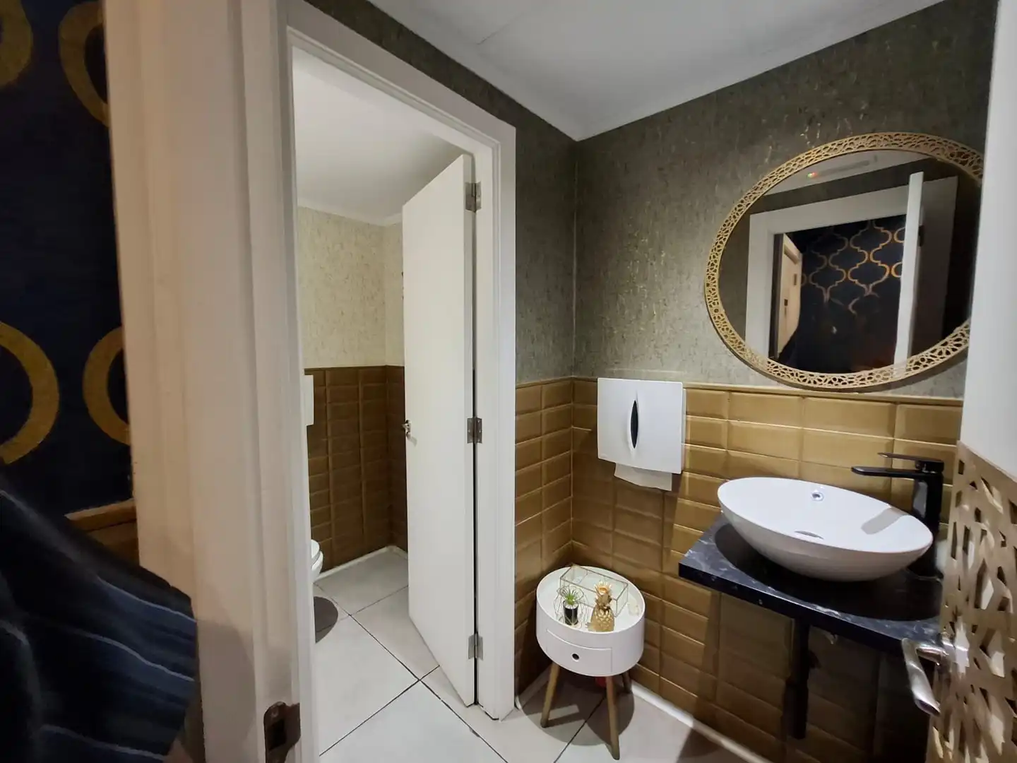 Baño de Local en traspaso en Vigo  con Aire acondicionado, Terraza y Amueblado