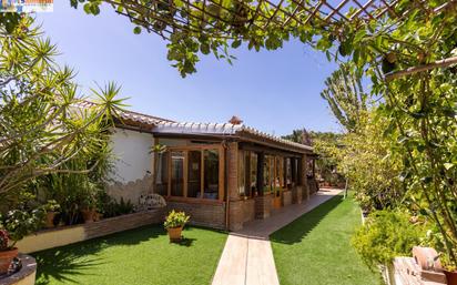 Jardí de Casa o xalet en venda en Almuñécar amb Aire condicionat i Terrassa