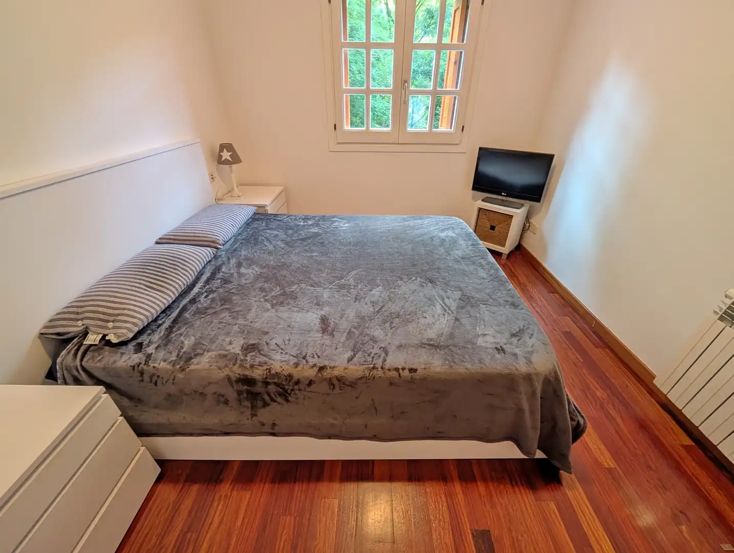 Dormitori de Apartament en venda en Camprodon amb Terrassa