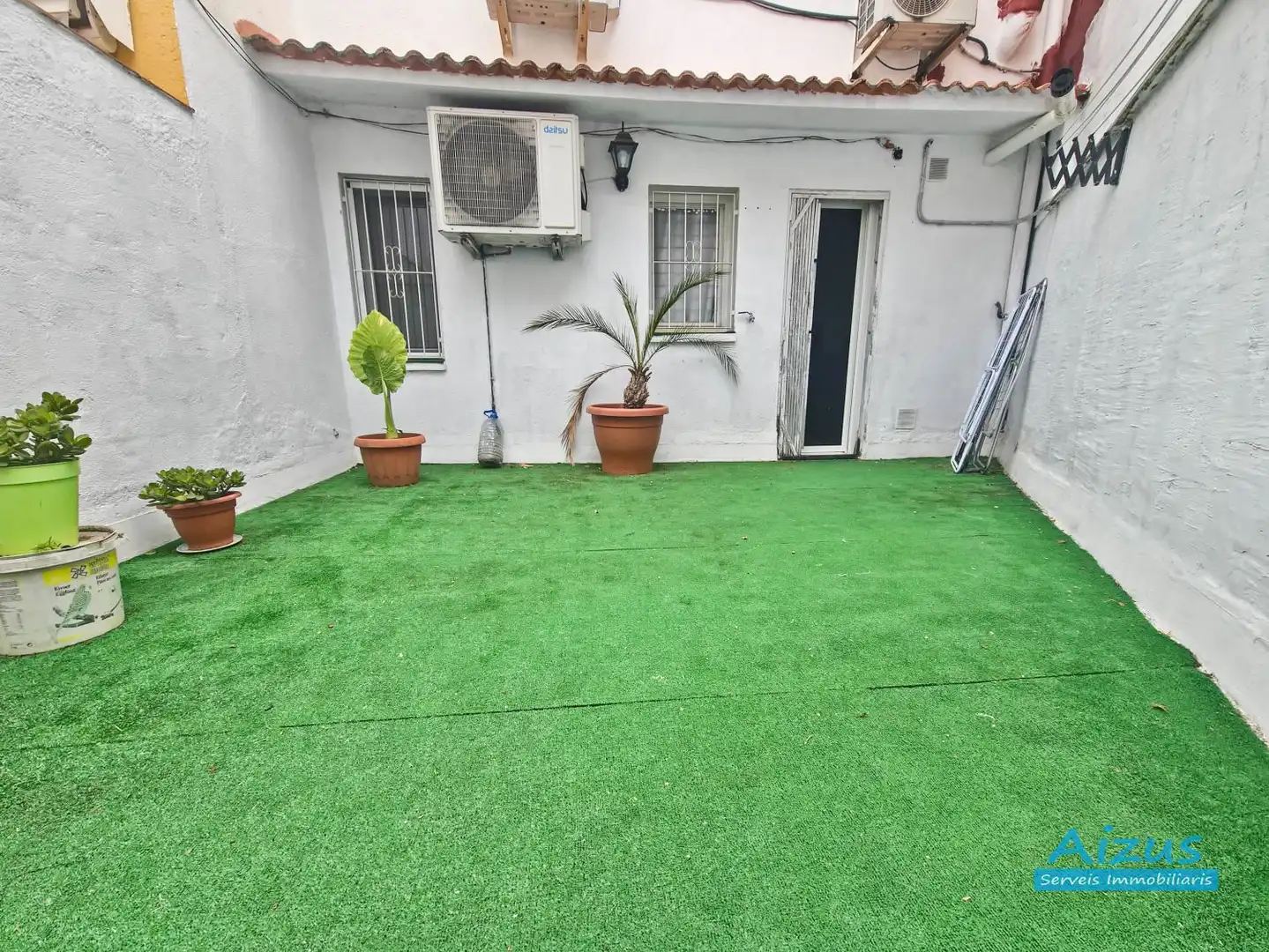 Terrassa de Casa adosada en venda en Ripollet amb Aire condicionat, Calefacció i Forn
