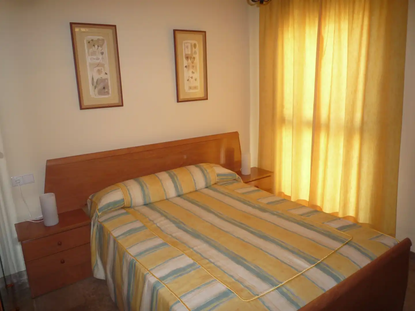 Habitación de Apartamento de alquiler en Málaga con Aire acondicionado, Amueblado y Horno