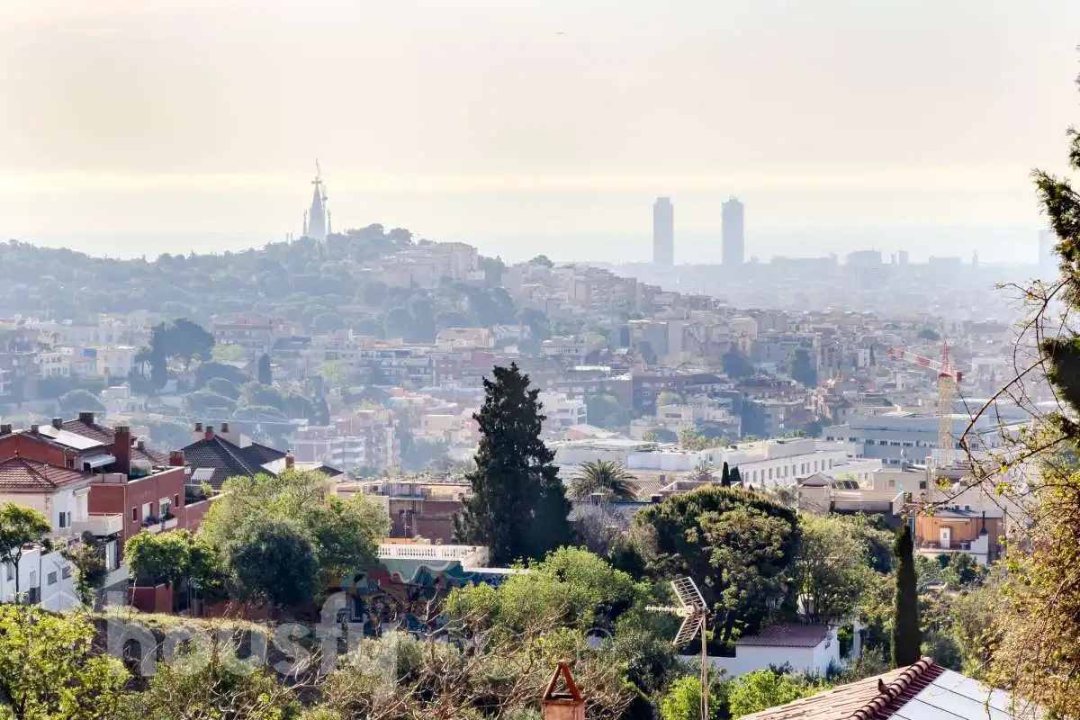 Vista exterior de Casa o chalet en venta en Barcelona con Aire acondicionado, Calefacción y Jardín privado
