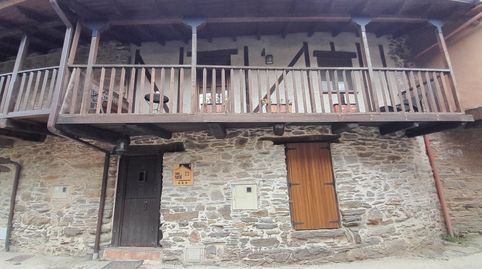 CASA DE PIEDRA TOTALMENTE REFORMADA EN VALDECAÑADA