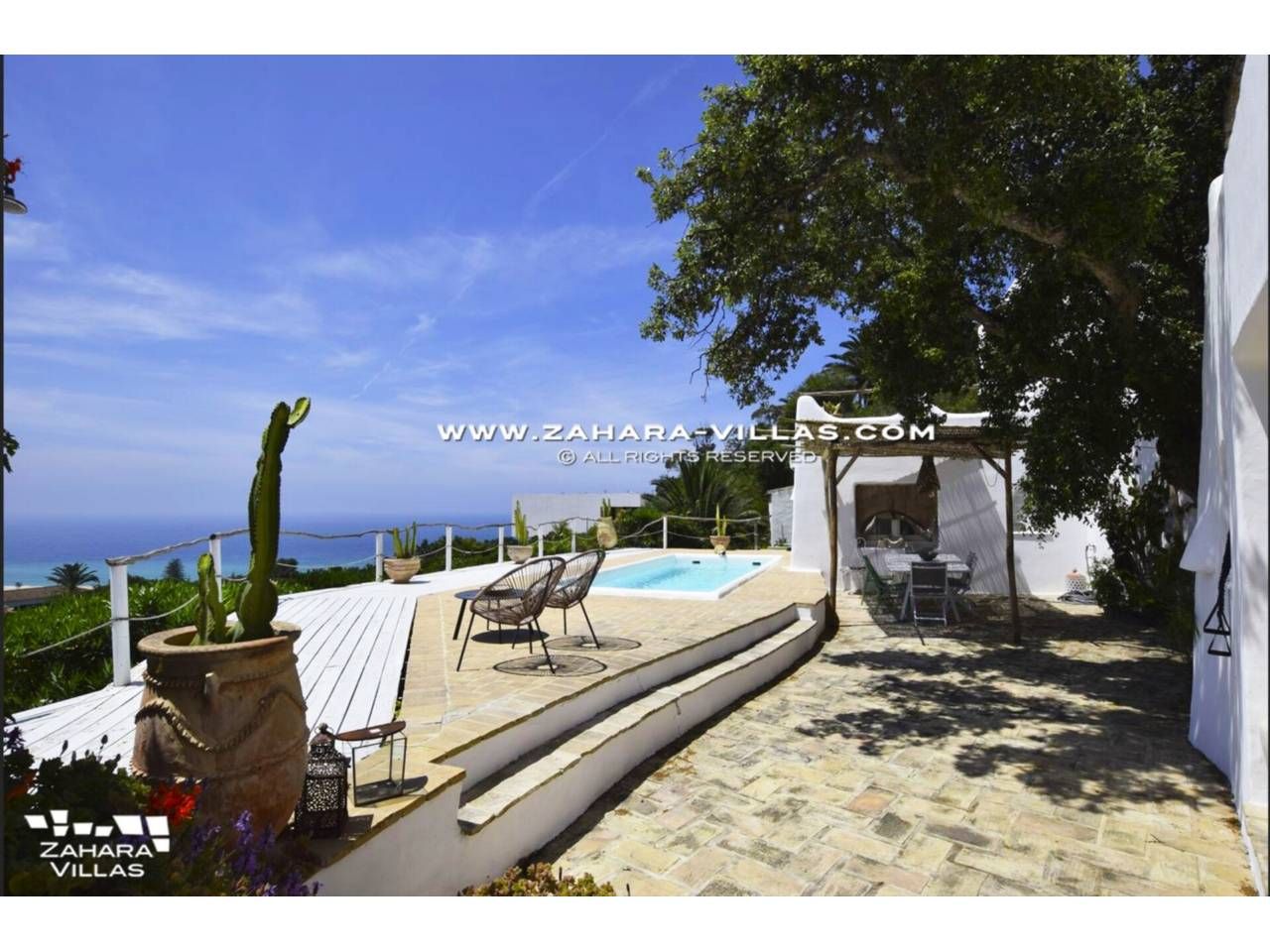 Vista exterior de Casa o chalet en venta en Zahara de los Atunes con Jardín privado, Terraza y Piscina