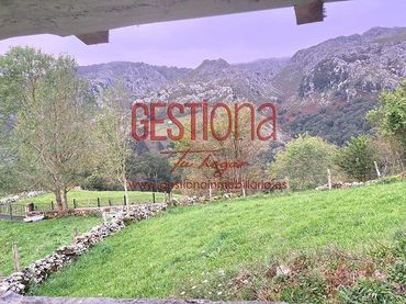 Casa amb jardí en venda a Arredondo