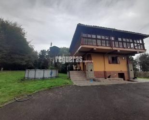 Vista exterior de Casa o xalet en venda en Cudillero amb Terrassa