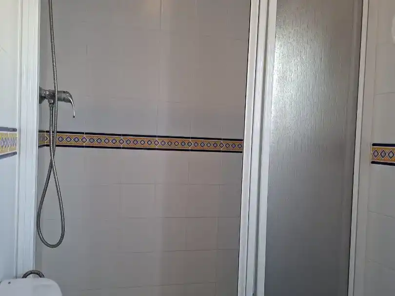Bany de Pis en venda en Bornos amb Aire condicionat, Jardí privat i Moblat