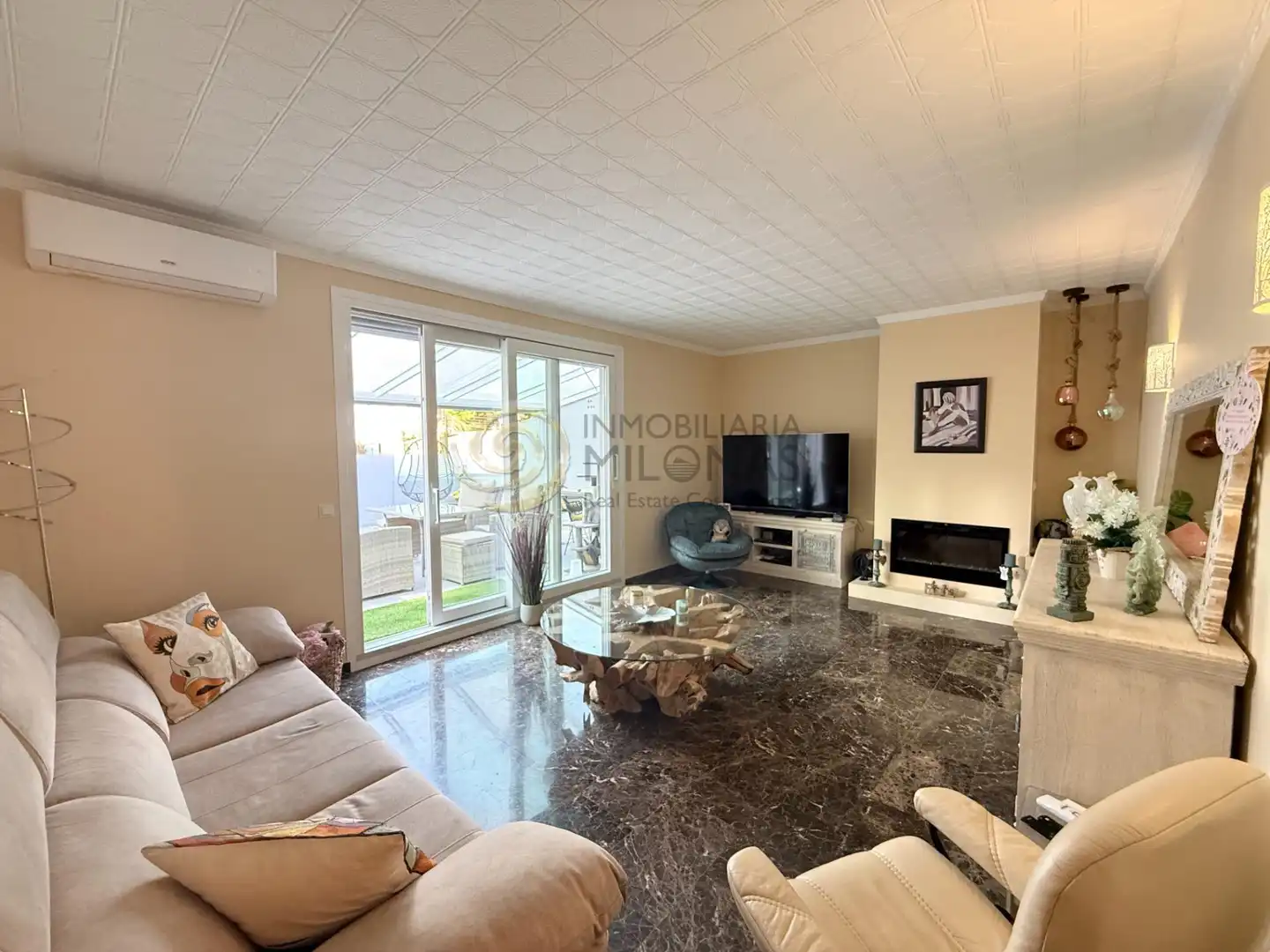 Sala de estar de Casa o chalet en venta en Benidorm con Aire acondicionado, Calefacción y Jardín privado
