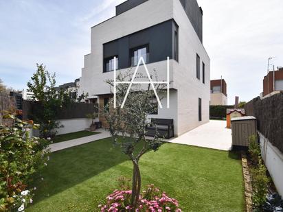 Jardí de Casa o xalet en venda en Sant Andreu de Llavaneres amb Aire condicionat, Calefacció i Terrassa