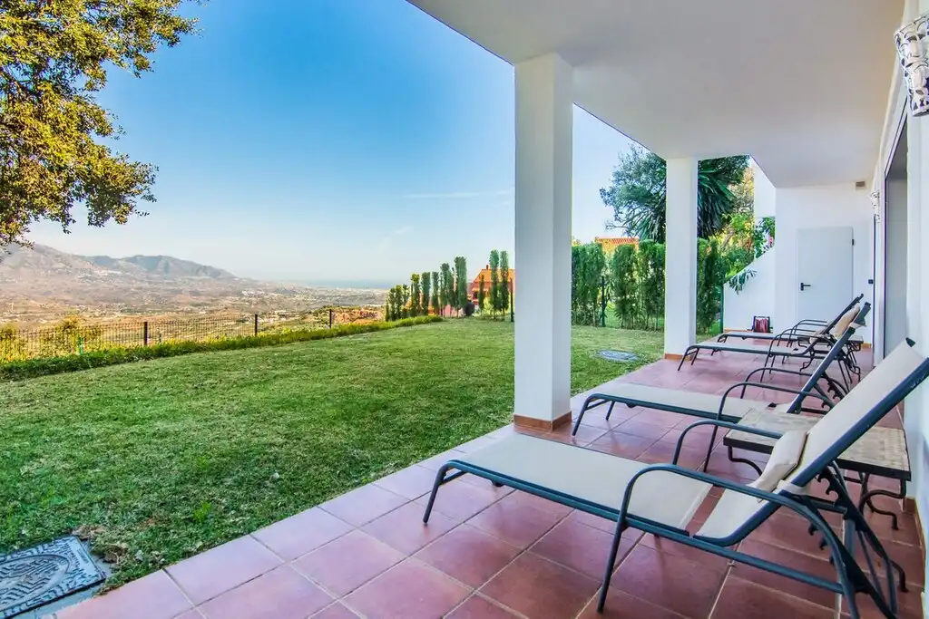 Terraza de Planta baja en venta en Ojén con Aire acondicionado, Jardín privado y Terraza