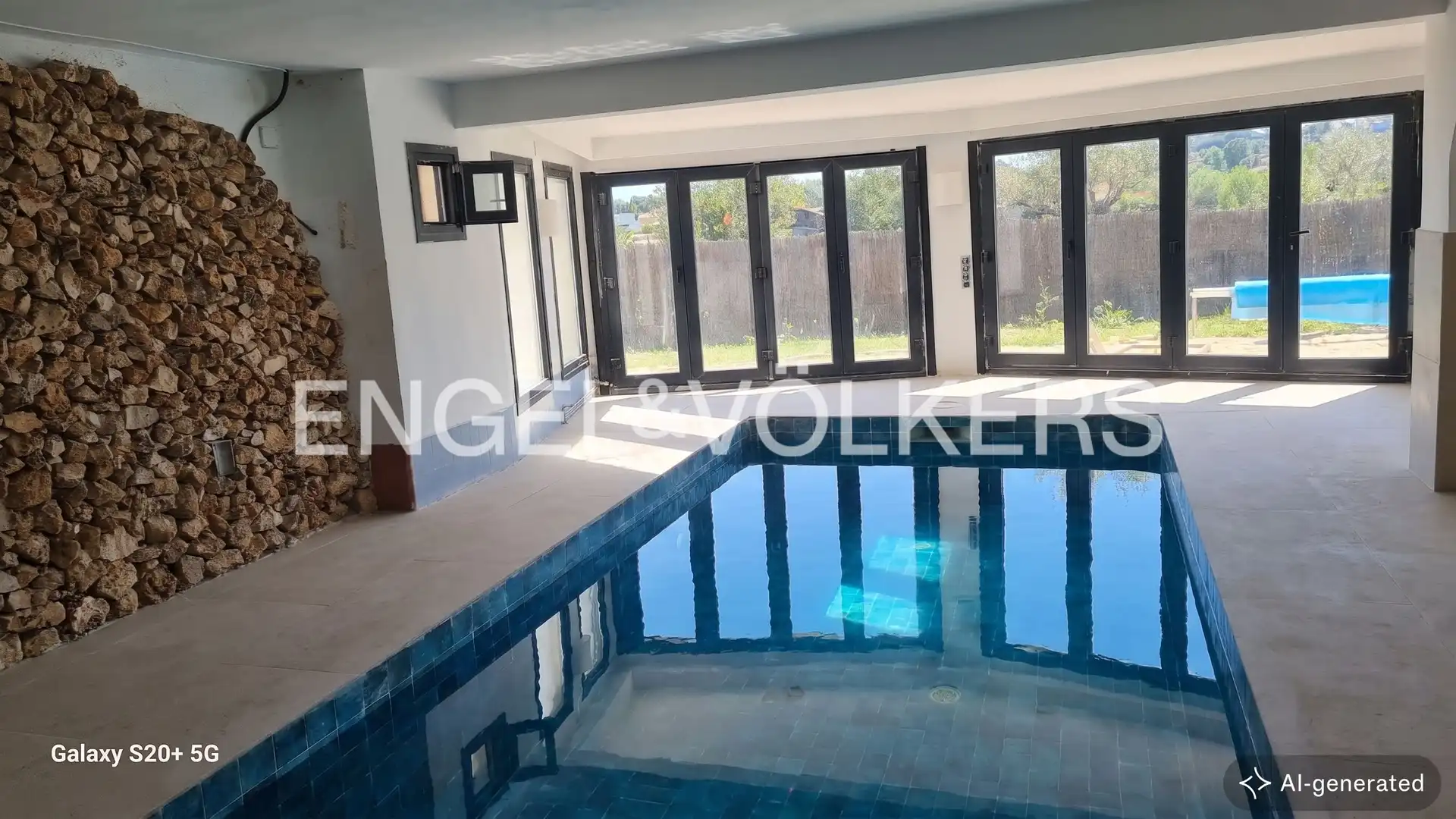 Swimming pool of Houses for sale in Ciudalcampo  with Air Conditioner, Heating and Private garden