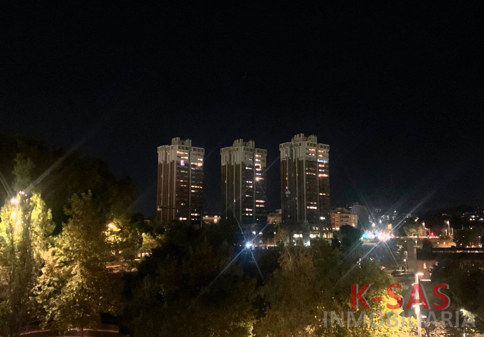 Exterior view of Attic for sale in Esplugues de Llobregat  with Heating, Parquet flooring and Oven