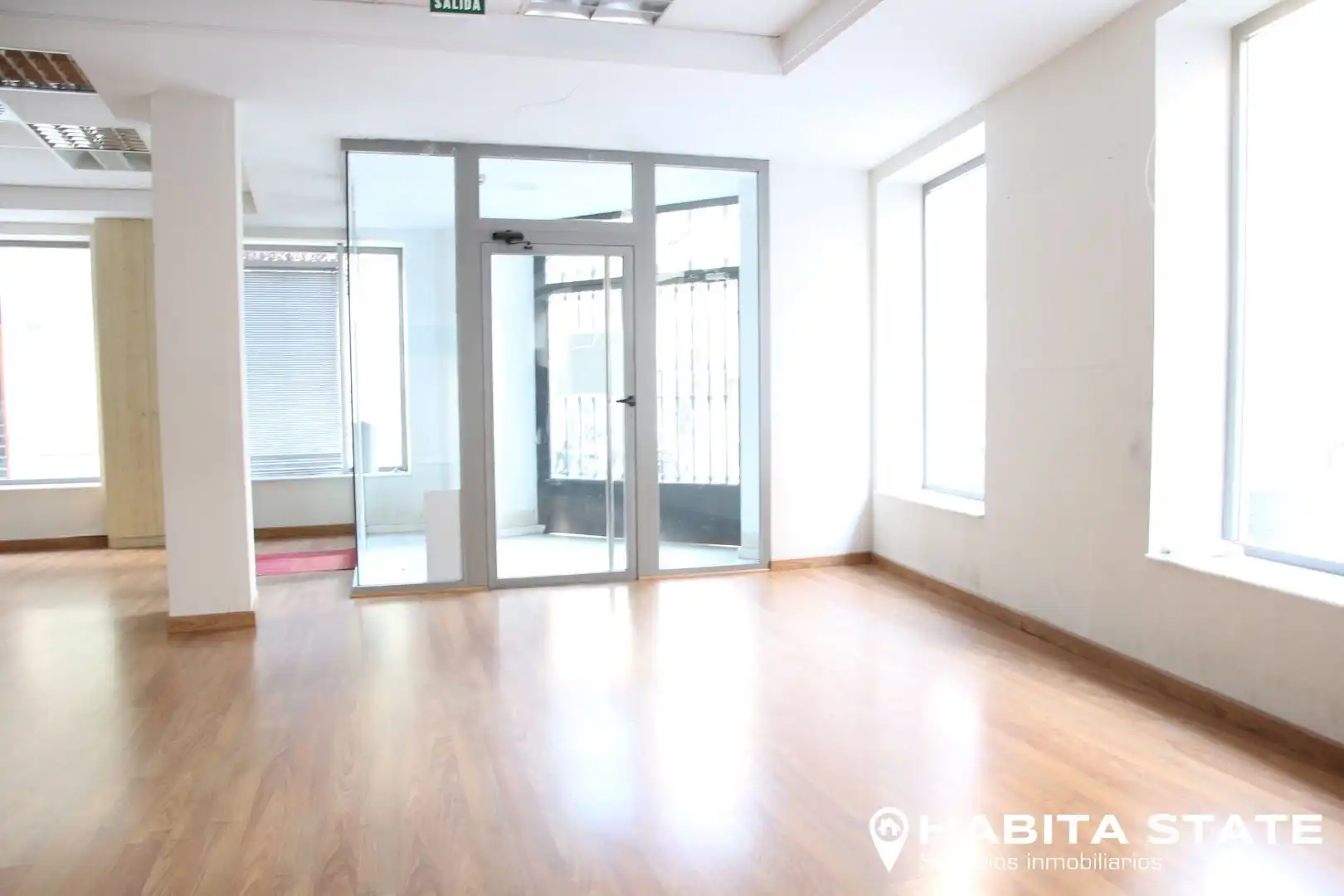 Local en venta en Almería con Aire acondicionado