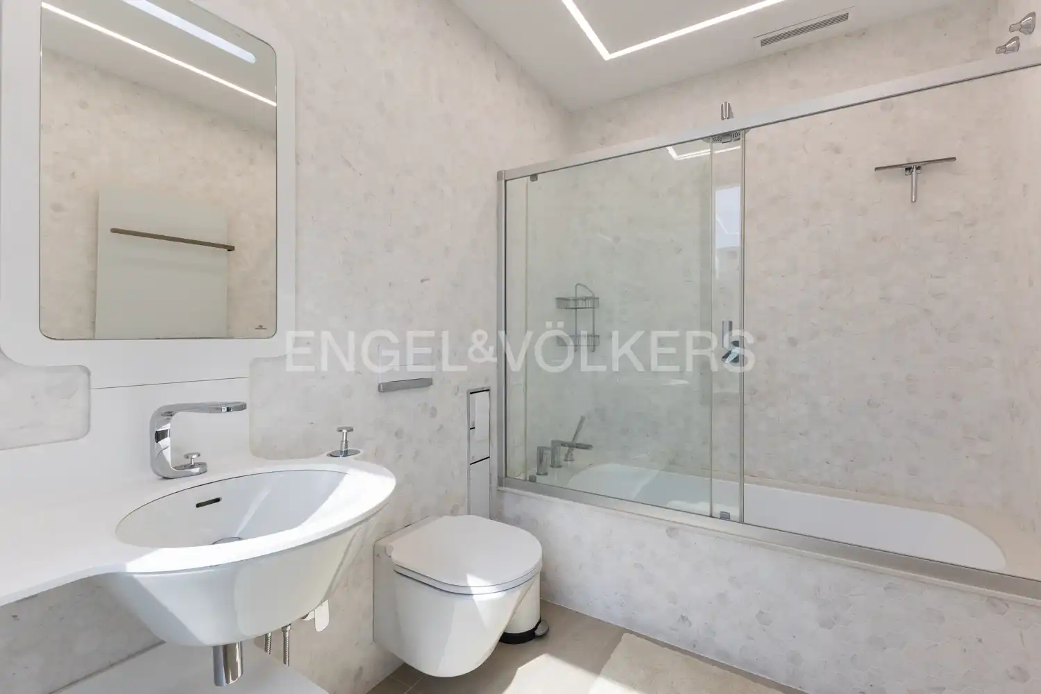 Badezimmer von Haus oder Chalet zur Miete in Dénia mit Klimaanlage, Heizung und Privatgarten