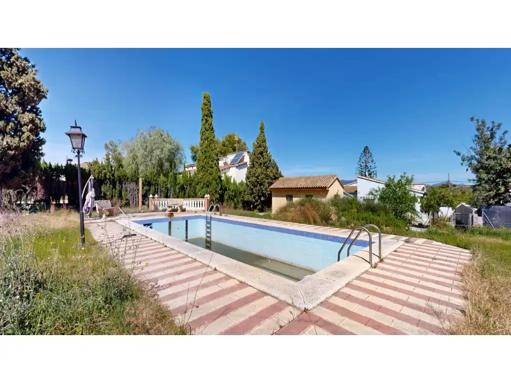 Swimming pool of Houses for sale in La Pobla de Vallbona