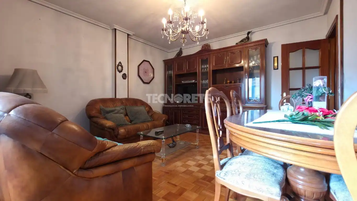 Sala de estar de Piso en venta en Guadalajara con Calefacción y Parquet